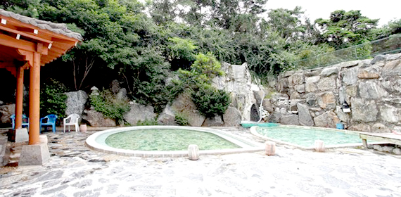 율암온천 외부전경